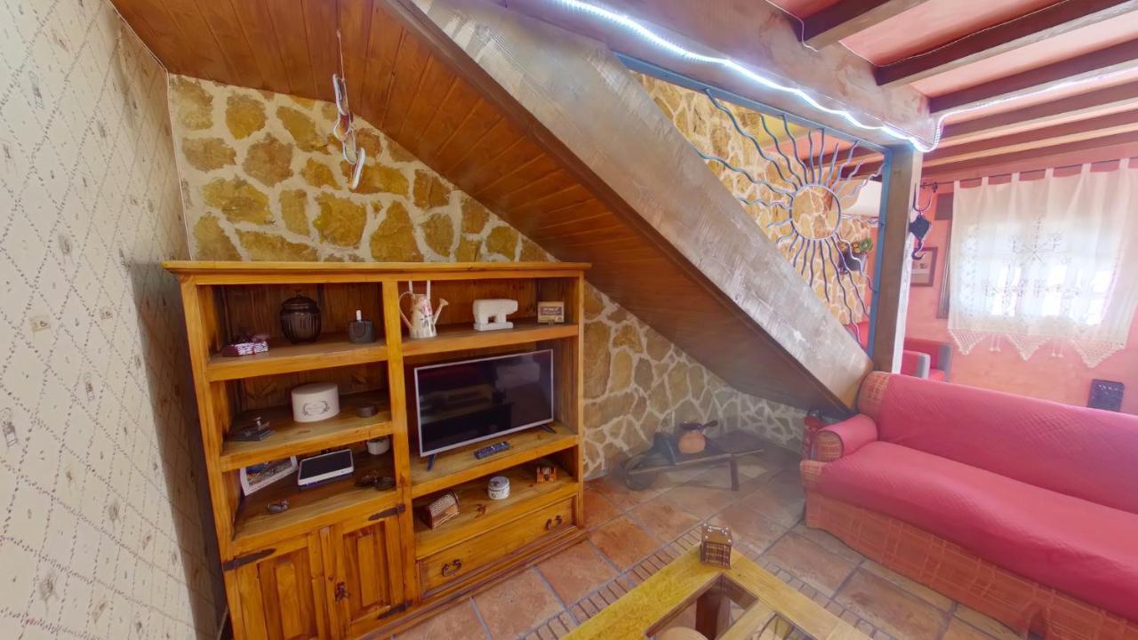 Ruralrut-El Tiemblo Wifi, Cabina De Hidromasaje, Aire Acondicionado Y A Pocos Metros De Zonas De Bano Naturales 외부 사진